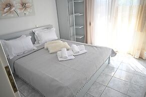 Doukas Aparthotel