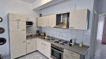 Doukas Aparthotel