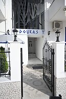 Doukas Aparthotel