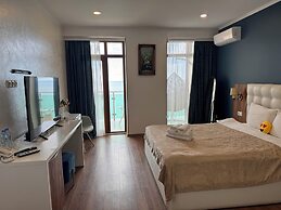 Fresh Wave Hotel