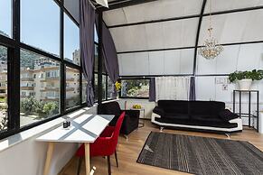 8 Rooms House