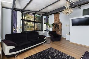 8 Rooms House
