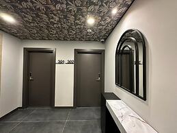 SECOND SUIT OTEL