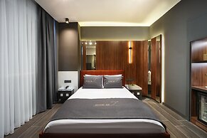 SECOND SUIT OTEL