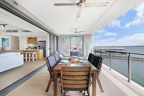 ZEN PARADISE - 2BR Waterfront Ocean View