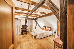 Hotel Pok Garni