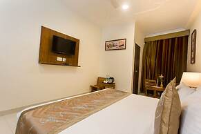 Hotel Earth