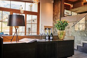 Serviced Luxury Chalet Evi