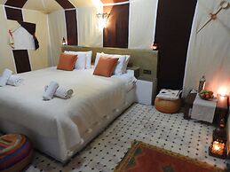 Luxury  Saf Saf Camp