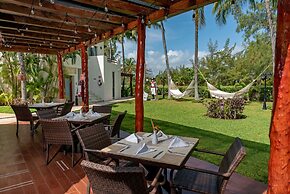 Laguna Suites