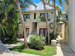 Laguna Suites