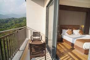 Dhauladhar Heights Resort
