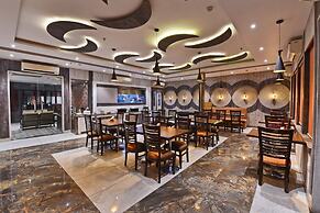 Le Crescent Hotel by Trot