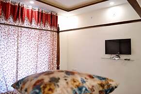 Rudraksh Hotel & Restaurant