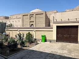 Shodlik Guest House