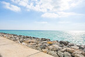 Luxury Beachfront Marjan Island
