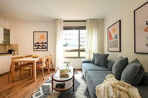 MAMAD - Pet-friendly 2BR Apt & Kitchen