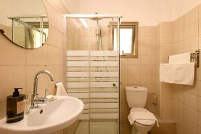MAMAD - Pet-friendly 2BR Apt & Kitchen