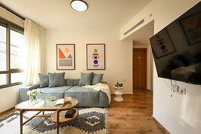 MAMAD - Pet-friendly 2BR Apt & Kitchen