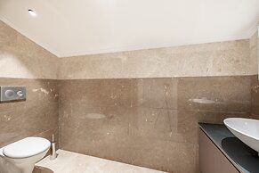 Belek deluxe suit