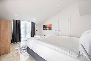 Belek deluxe suit