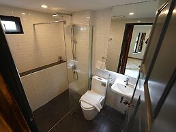 RoomQuest Sukhumvit 36 BTS Thonglor