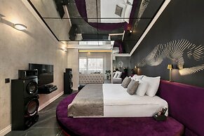 Wolf Suites