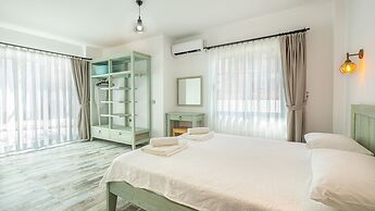 Sea Mist Suites