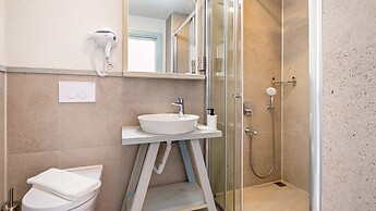 Sea Mist Suites