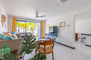 Light House Beach house with Ocean View