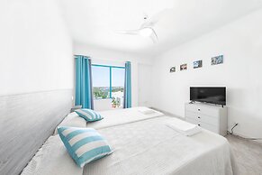 Hostal Cala Llombards