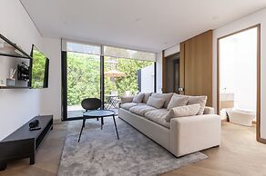 Wynwood House Schiller