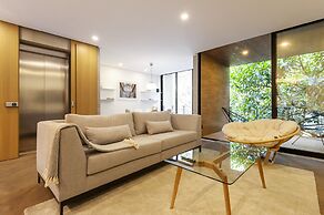 Wynwood House Schiller