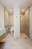 Wynwood House Schiller