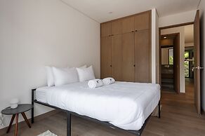 Wynwood House Schiller