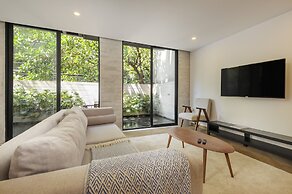 Wynwood House Schiller