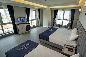 Newarise Hotel