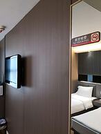 Hennessy Hotel