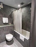 Hennessy Hotel