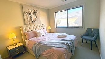 Spacious 7BRM 5-bathroom Rental House