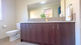 Spacious 7BRM 5-bathroom Rental House