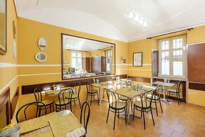 HOTEL CASTELLO