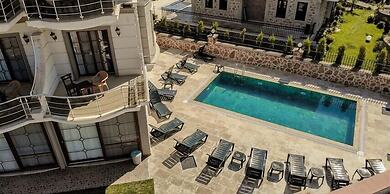 Cunda Demir Otel