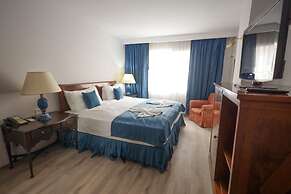 Altinoluk Otel