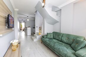 LİFE POOL SUİTE HOTEL