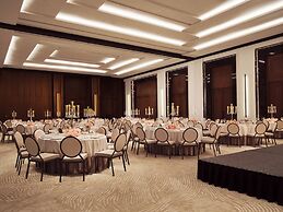 The Lana - Dorchester Collection