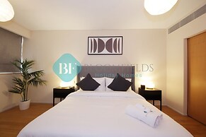 Relaxing Condo in Al Raha Beach