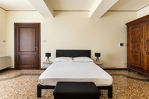 Strada Maggiore Apts by Wonderful Italy