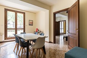 Strada Maggiore Apts by Wonderful Italy