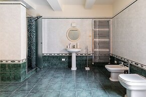 Strada Maggiore Apts by Wonderful Italy